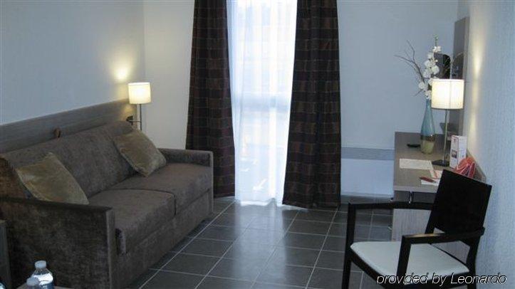 Apparthotel Sejours & Affaires Маноск Номер фото